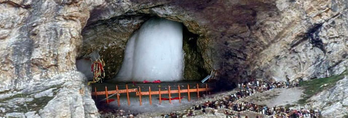 Amritsar to Amarnath Tempo Traveller