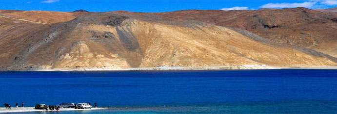 Amritsar to Leh-Ladakh Tempo Traveller